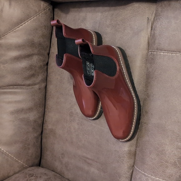 Cougar Kensington Patent Booties - Picture 2 of 6